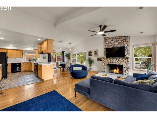 2701 WASHINGTON St, Vancouver, WA 98660