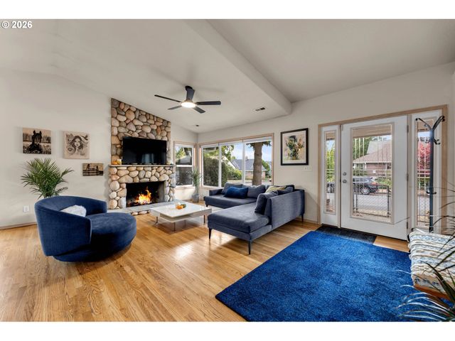 2701 WASHINGTON St, Vancouver, WA 98660