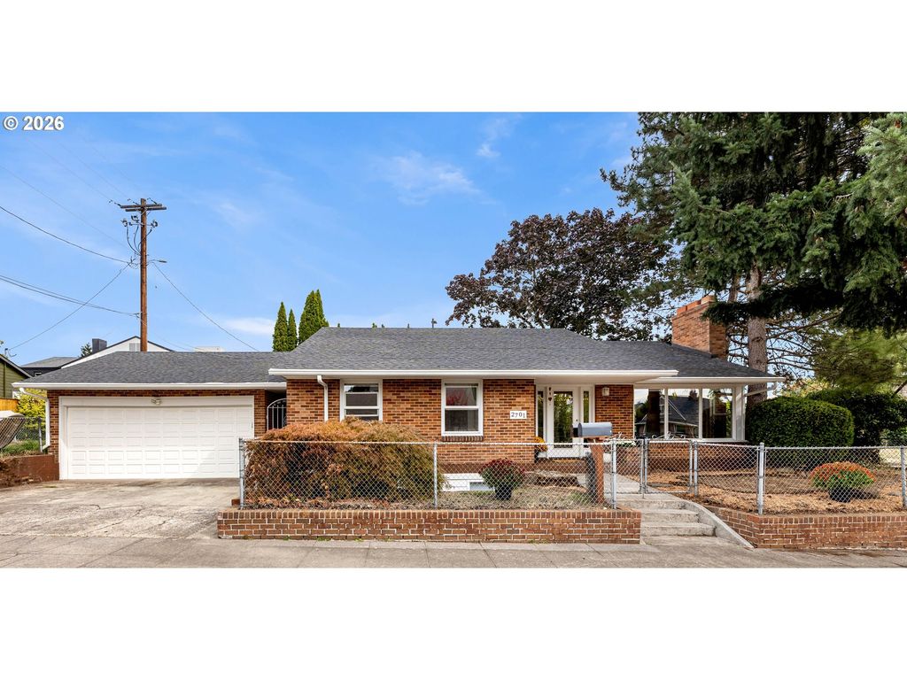 2701 WASHINGTON St, Vancouver, WA 98660
