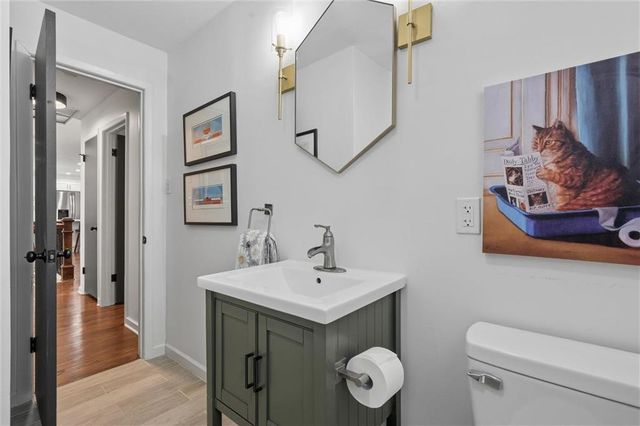 7651 Tomahawk Road, Prairie Village, KS 66208