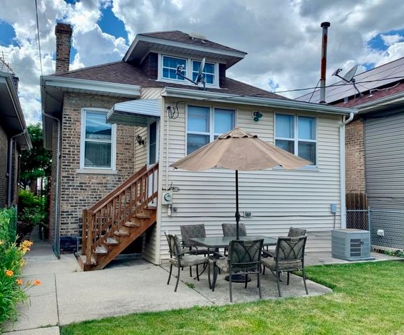 1819 East Avenue, Berwyn, IL 60402