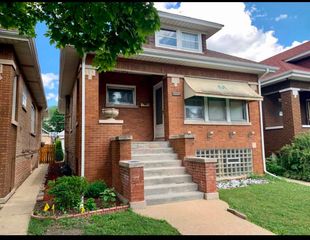 1819 East Avenue, Berwyn, IL 60402