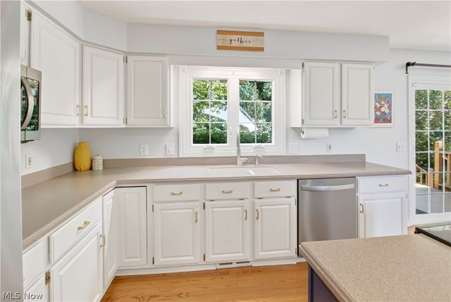 2931 Canterbury Court, Willoughby Hills, OH 44094