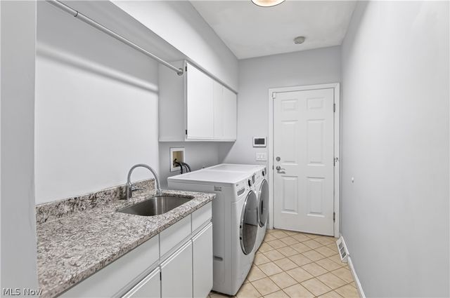 2931 Canterbury Court, Willoughby Hills, OH 44094