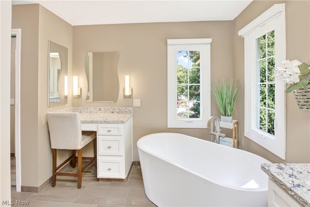 2931 Canterbury Court, Willoughby Hills, OH 44094