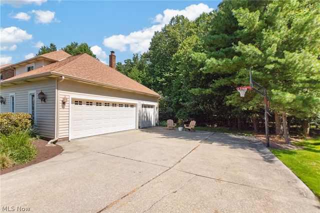 2931 Canterbury Court, Willoughby Hills, OH 44094