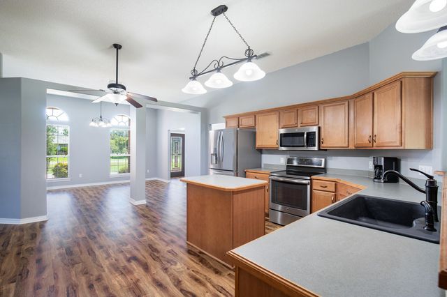 7292 Broadmoor Street, Navarre, FL 32566