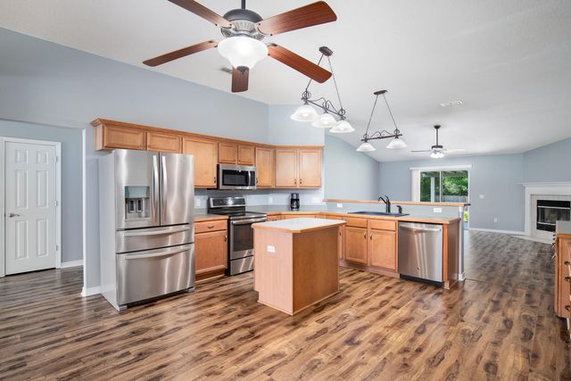 7292 Broadmoor Street, Navarre, FL 32566