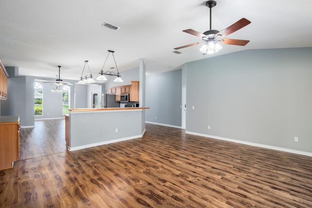 7292 Broadmoor Street, Navarre, FL 32566