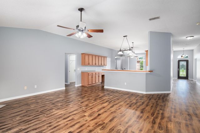 7292 Broadmoor Street, Navarre, FL 32566