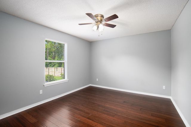 7292 Broadmoor Street, Navarre, FL 32566