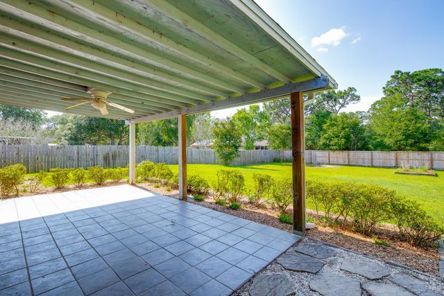 7292 Broadmoor Street, Navarre, FL 32566