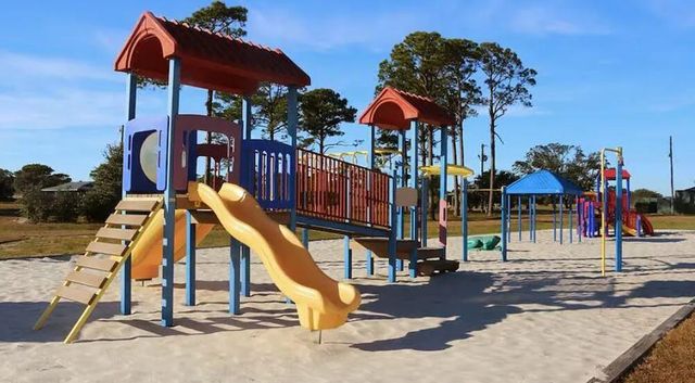 7292 Broadmoor Street, Navarre, FL 32566