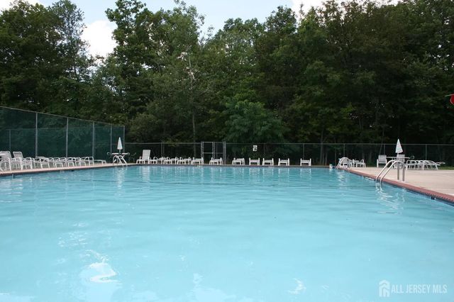 197 Bexley Lane, Piscataway, NJ 08854