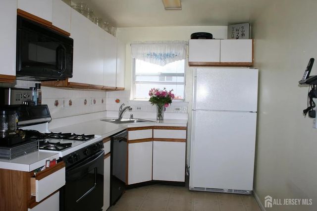 197 Bexley Lane, Piscataway, NJ 08854