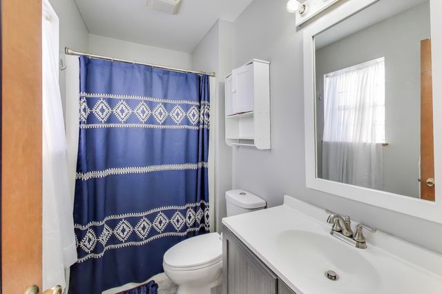 5723 Appledown Avenue, Portage, IN 46368