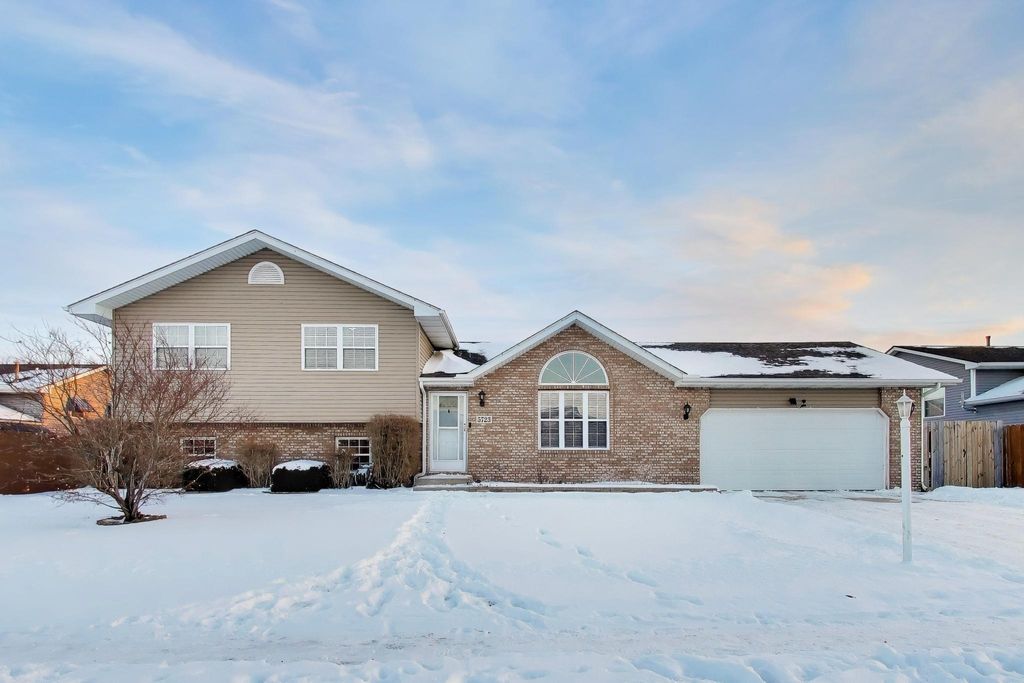 5723 Appledown Avenue, Portage, IN 46368