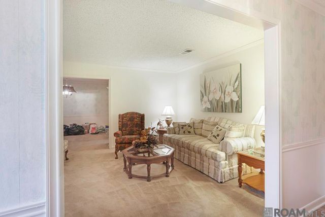 15429 Chickamauga Ave, Baton Rouge, LA 70817