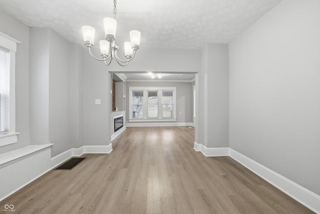 931 N Oakland Avenue, Indianapolis, IN 46201