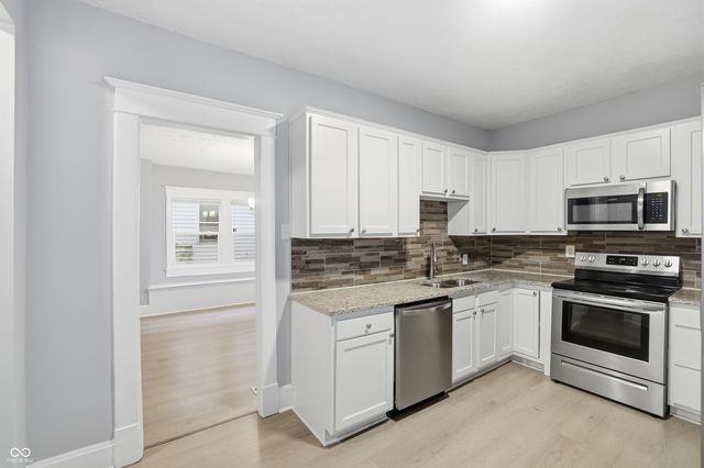 931 N Oakland Avenue, Indianapolis, IN 46201