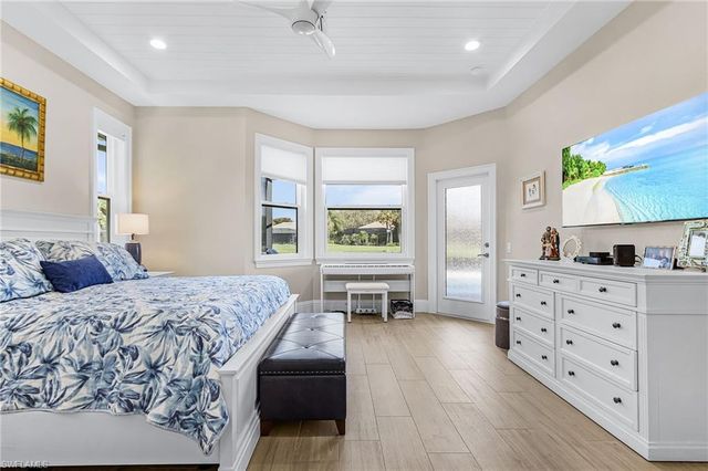 1799 Langford LN, Naples, FL 34109