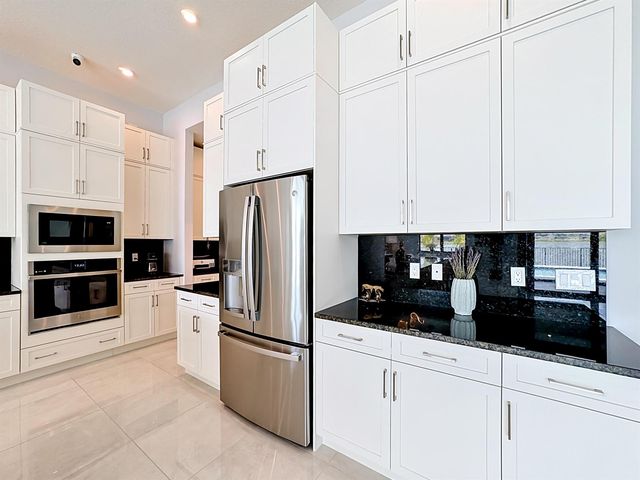 8596 SW Felicita Way, Port St. Lucie, FL 34987