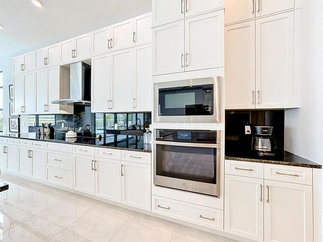 8596 SW Felicita Way, Port St. Lucie, FL 34987
