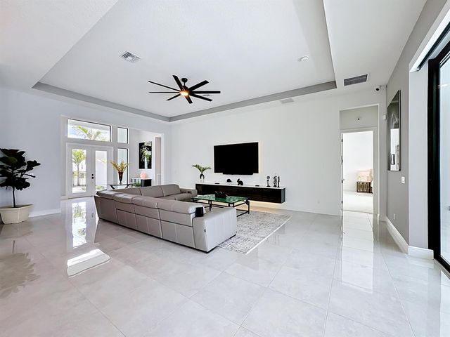 8596 SW Felicita Way, Port St. Lucie, FL 34987