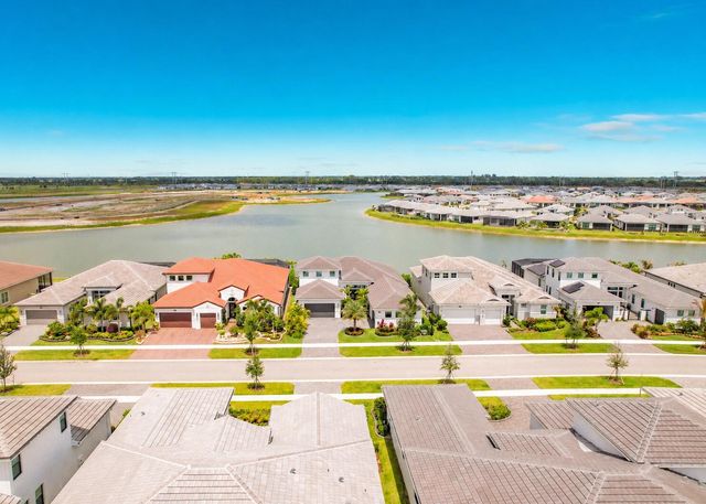 8596 SW Felicita Way, Port St. Lucie, FL 34987