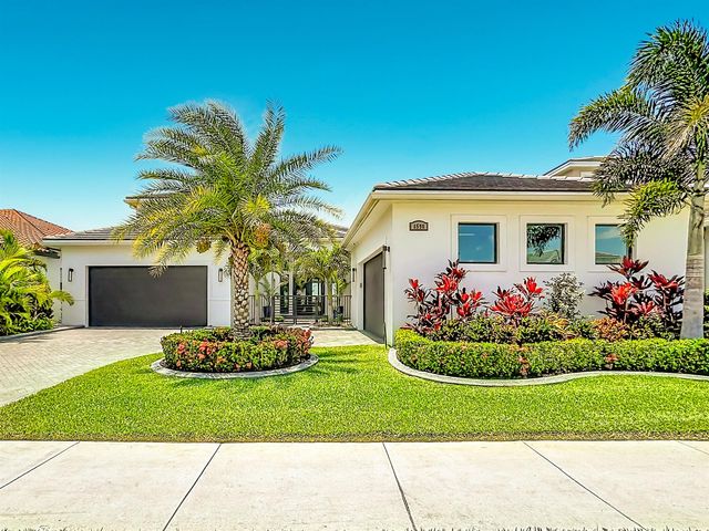 8596 SW Felicita Way, Port St. Lucie, FL 34987