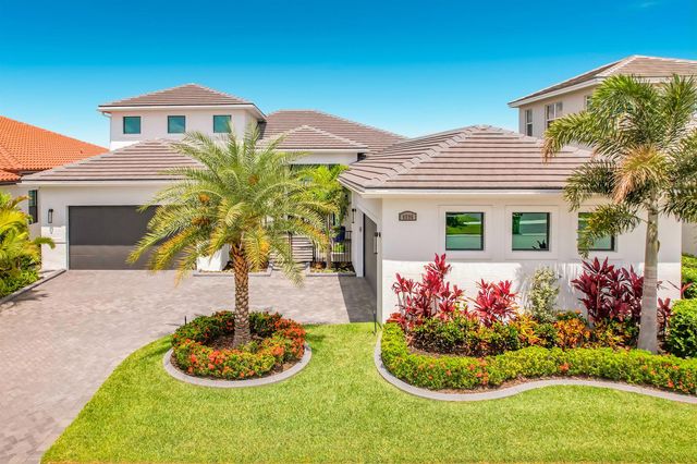 8596 SW Felicita Way, Port St. Lucie, FL 34987