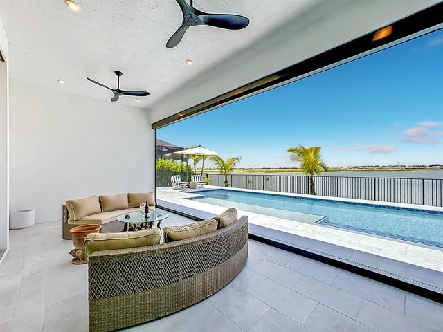 8596 SW Felicita Way, Port St. Lucie, FL 34987
