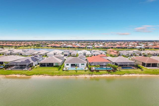 8596 SW Felicita Way, Port St. Lucie, FL 34987