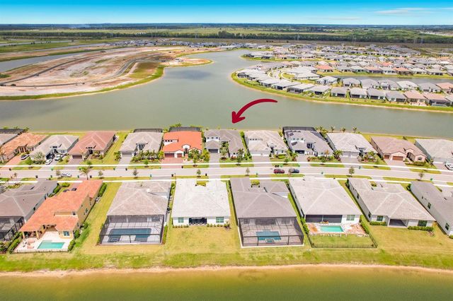 8596 SW Felicita Way, Port St. Lucie, FL 34987