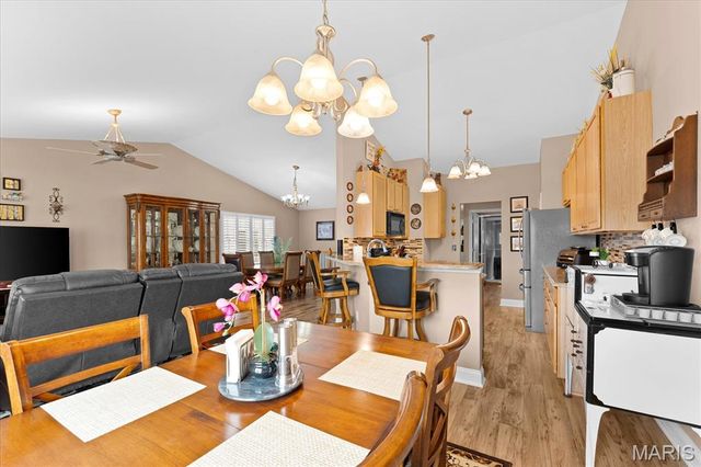 286 RED CLOVER Circle, O'fallon, IL 62269