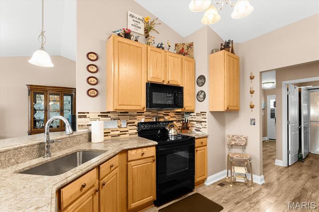 286 RED CLOVER Circle, O'fallon, IL 62269