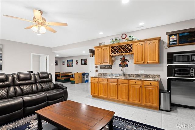 286 RED CLOVER Circle, O'fallon, IL 62269