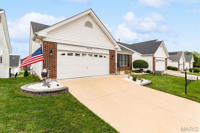 286 RED CLOVER Circle, O'fallon, IL 62269