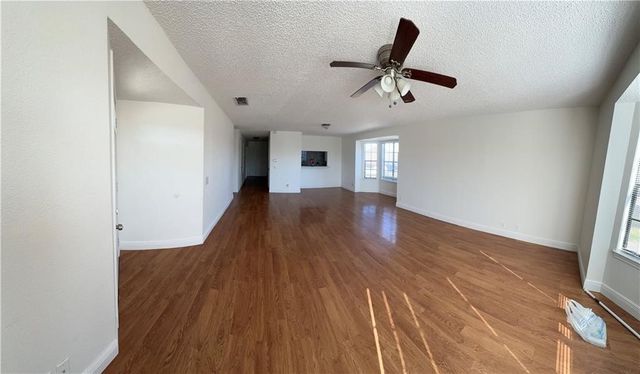 4445 Cedar Pass Dr 144, Corpus Christi, TX 78413