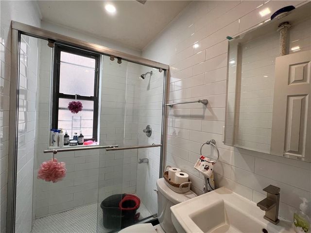 58 Saint Nicholas 6 Avenue, Brooklyn, NY 11237