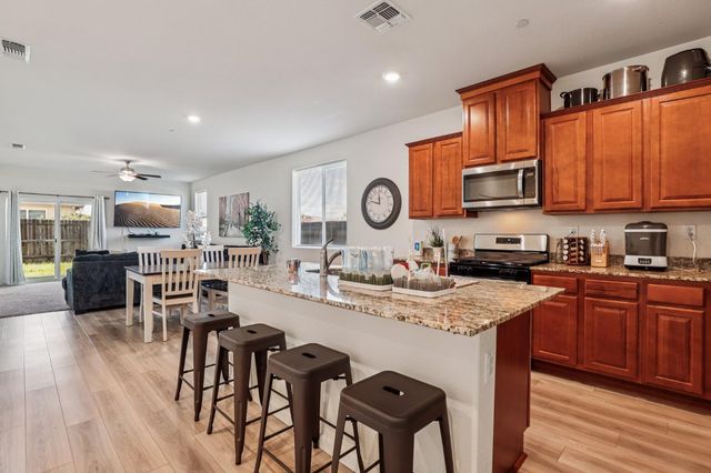 5626 Sunhaven St, Marysville, CA 95901