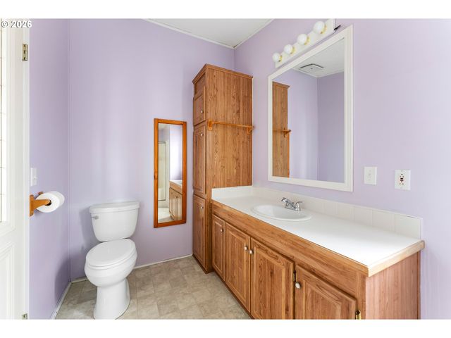 111 RIVER RIDGE Ave, Roseburg, OR 97471