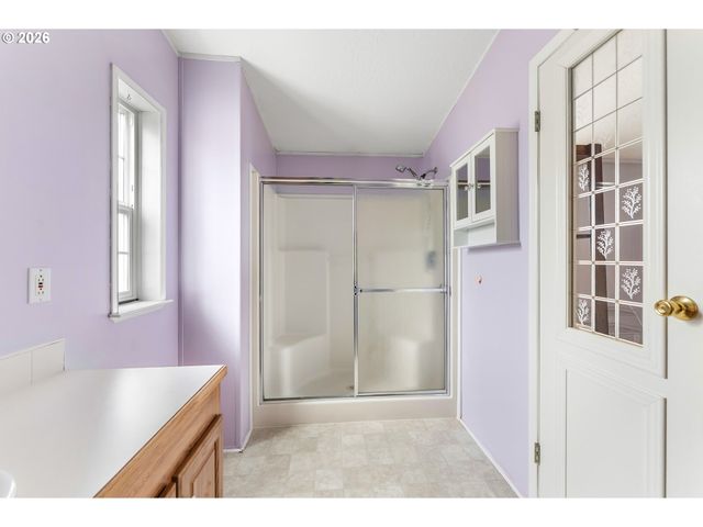 111 RIVER RIDGE Ave, Roseburg, OR 97471