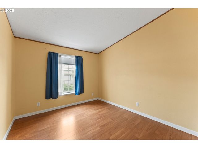 111 RIVER RIDGE Ave, Roseburg, OR 97471