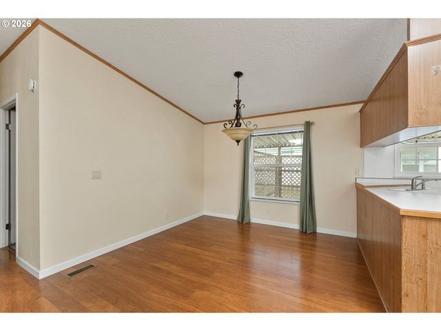 111 RIVER RIDGE Ave, Roseburg, OR 97471