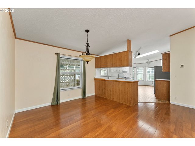 111 RIVER RIDGE Ave, Roseburg, OR 97471