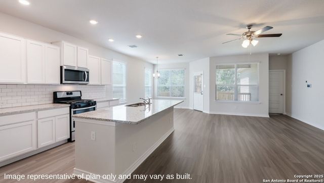 20832 Streamlet End, San Antonio, TX 78266