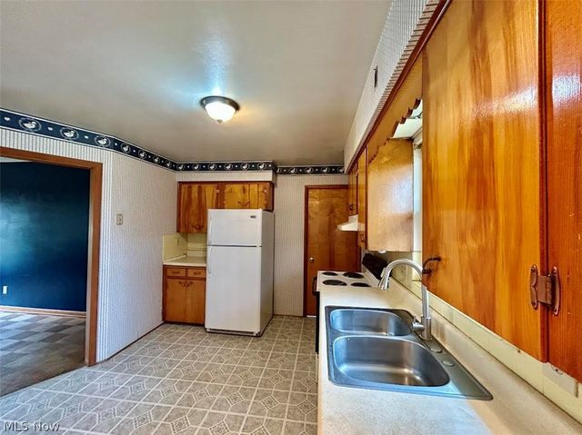 27140 State Route 7, Marietta, OH 45750