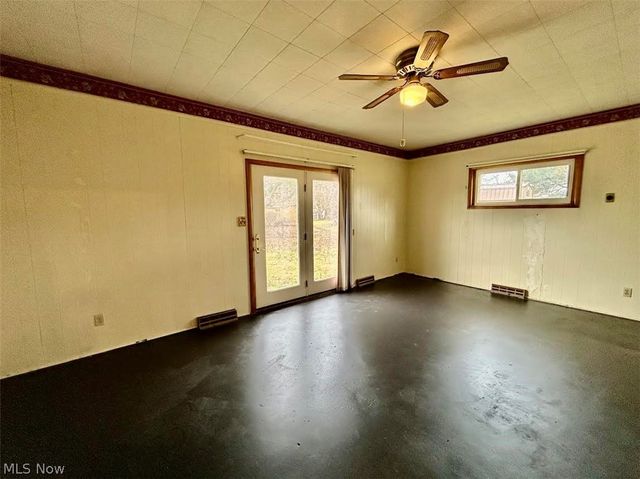 27140 State Route 7, Marietta, OH 45750