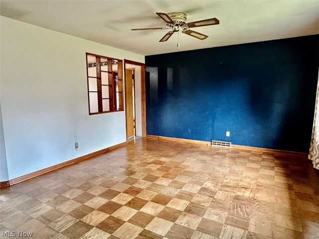 27140 State Route 7, Marietta, OH 45750